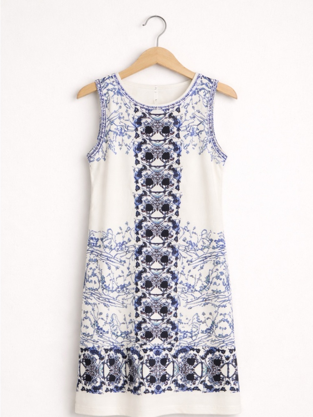 Sophie Max Blue White Floral Sleeveless Dress Size M Boho Shift